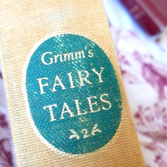 Grimm's Fairy Tales 2 - Picture 1 of 9